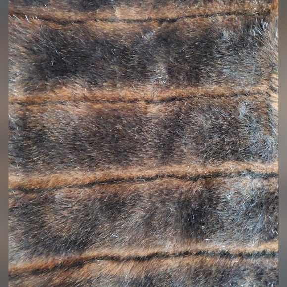 "Jayne" Faux Fur Bag, Like New, Zipper Pocket, Purse, Shades of Brown - Picture 3 of 8